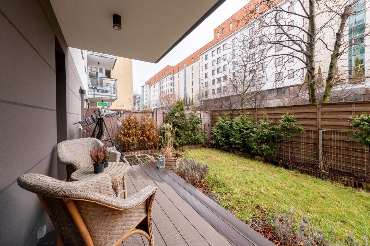 Good Apartments: Kierbedzia 6 with Free Parking and Garden Terrace Warsaw Exterior photo